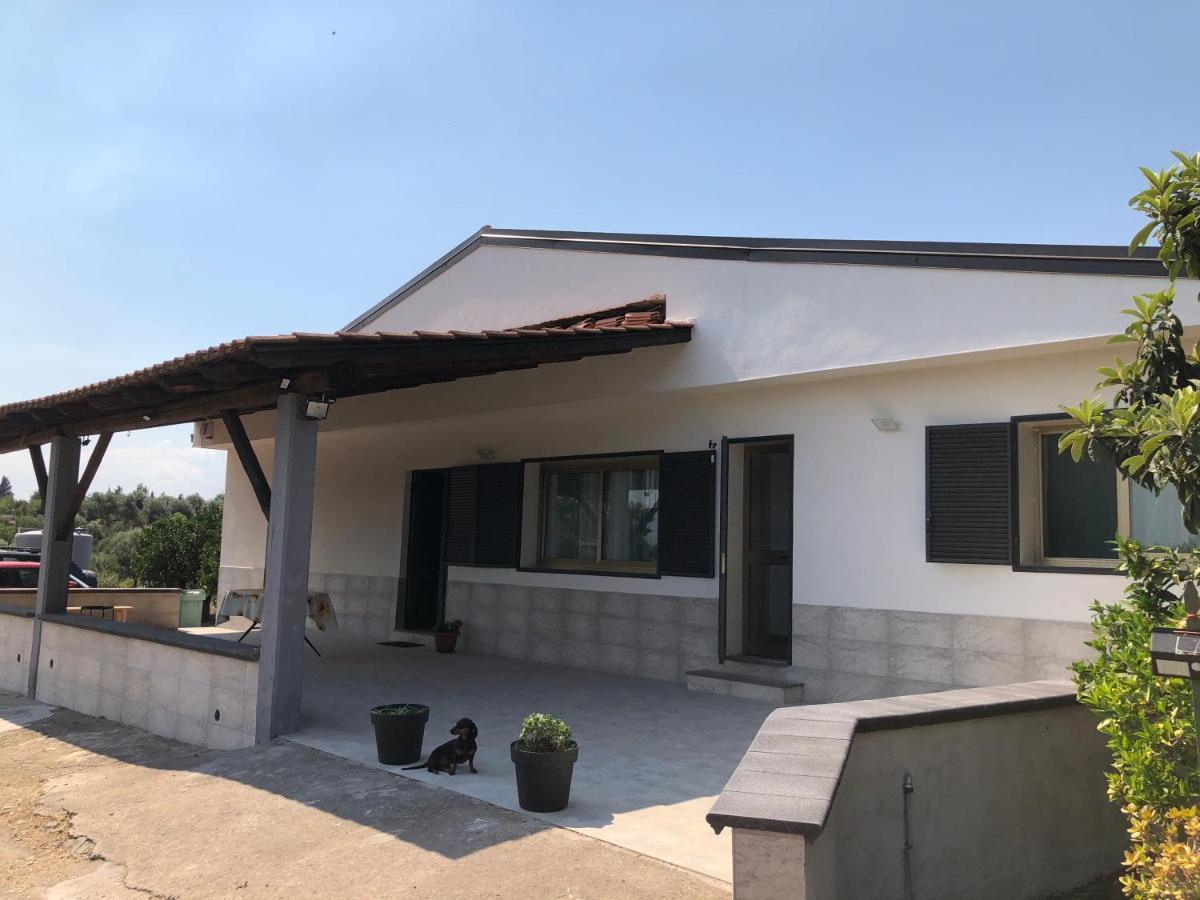 Villetta Gallo B&B Casa Vacanze Humanitas Catania Centro Sicilia Clinica Humanitas Misterbianco Exteriör bild